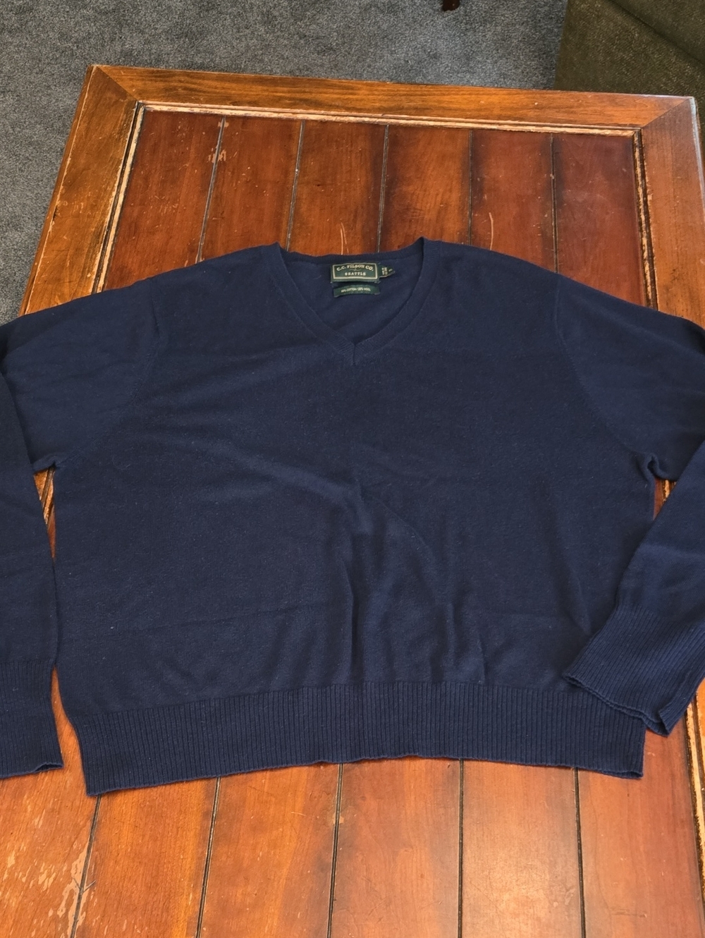 Filson Men's Navy V-Neck Cotton/Wool Blend Sweater